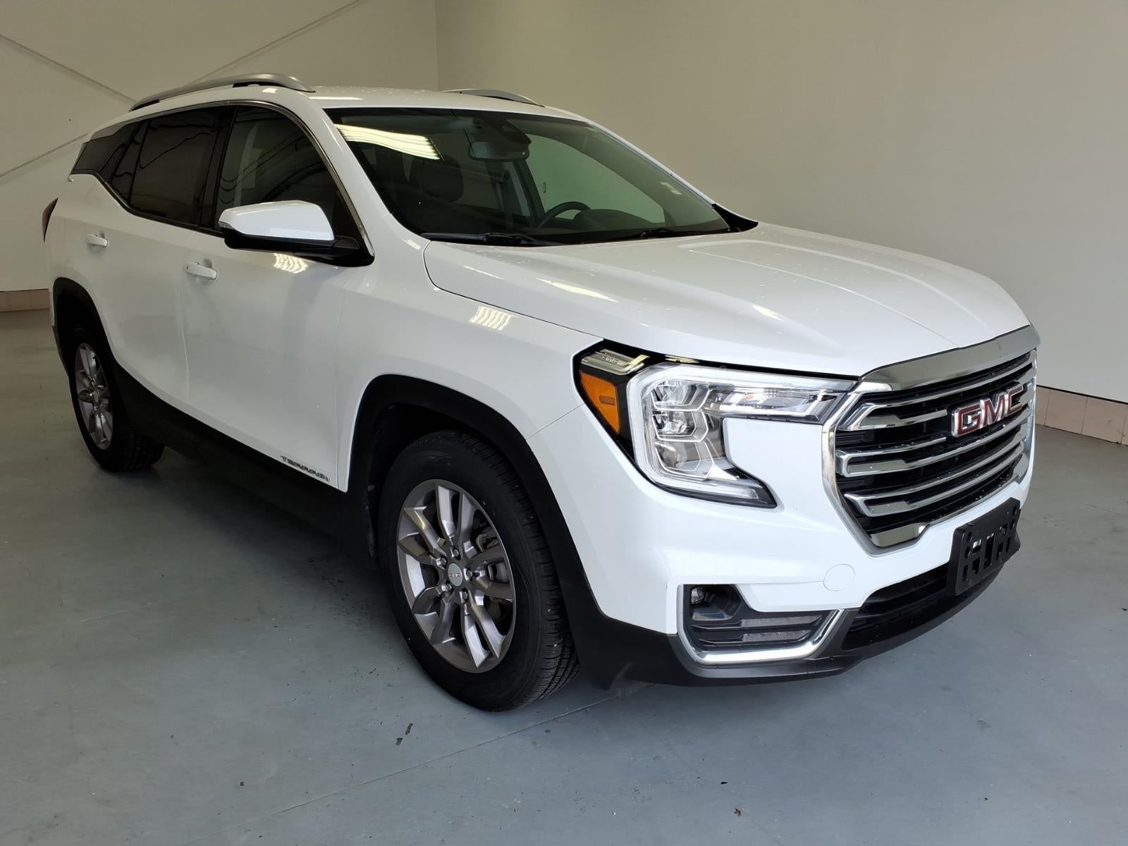 2023 GMC Terrain SLT in Summit White (Gaz) — front three-quarter view