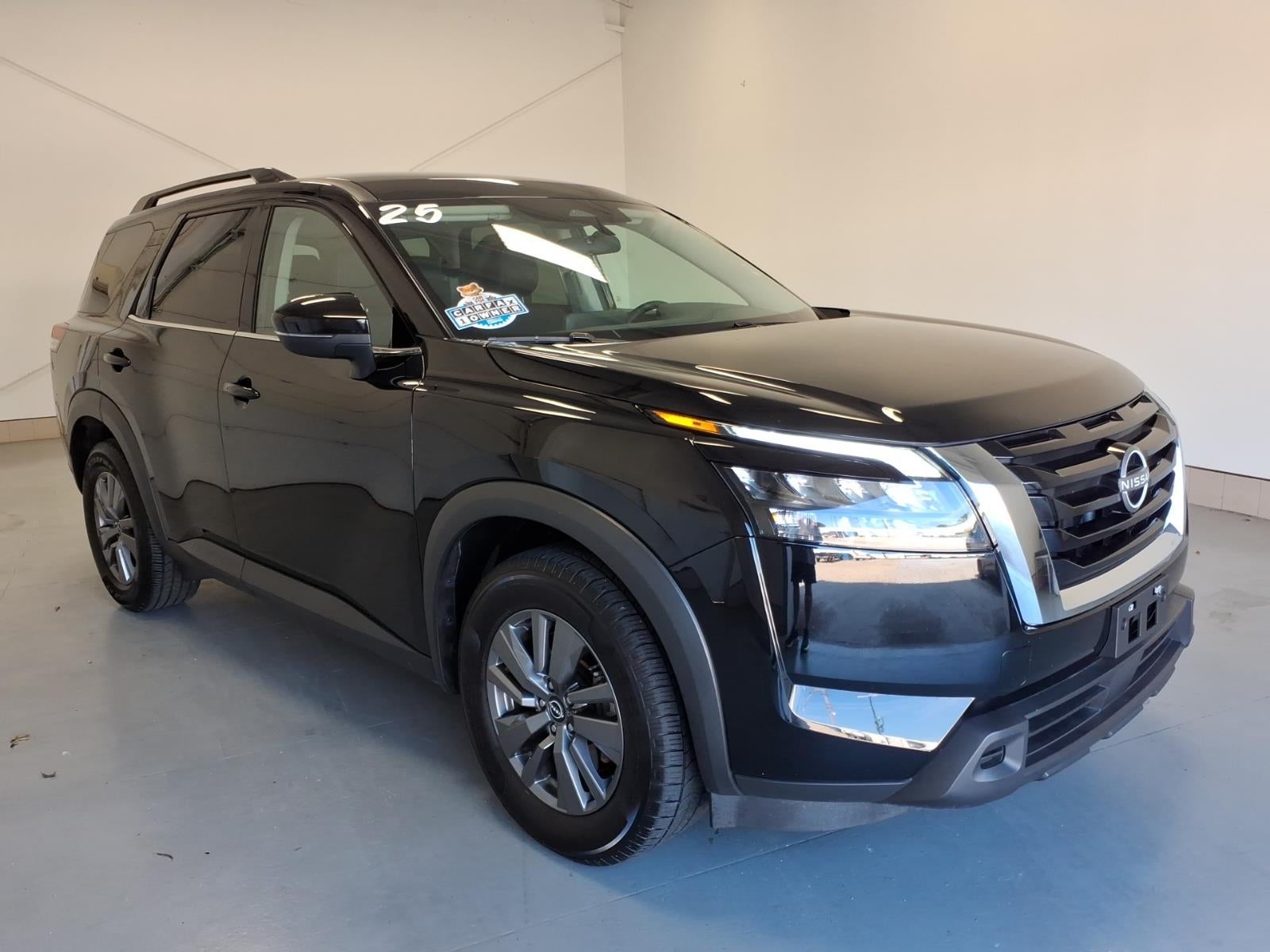 2025 Nissan Pathfinder SV in Super Black (Kh3) — front three-quarter view