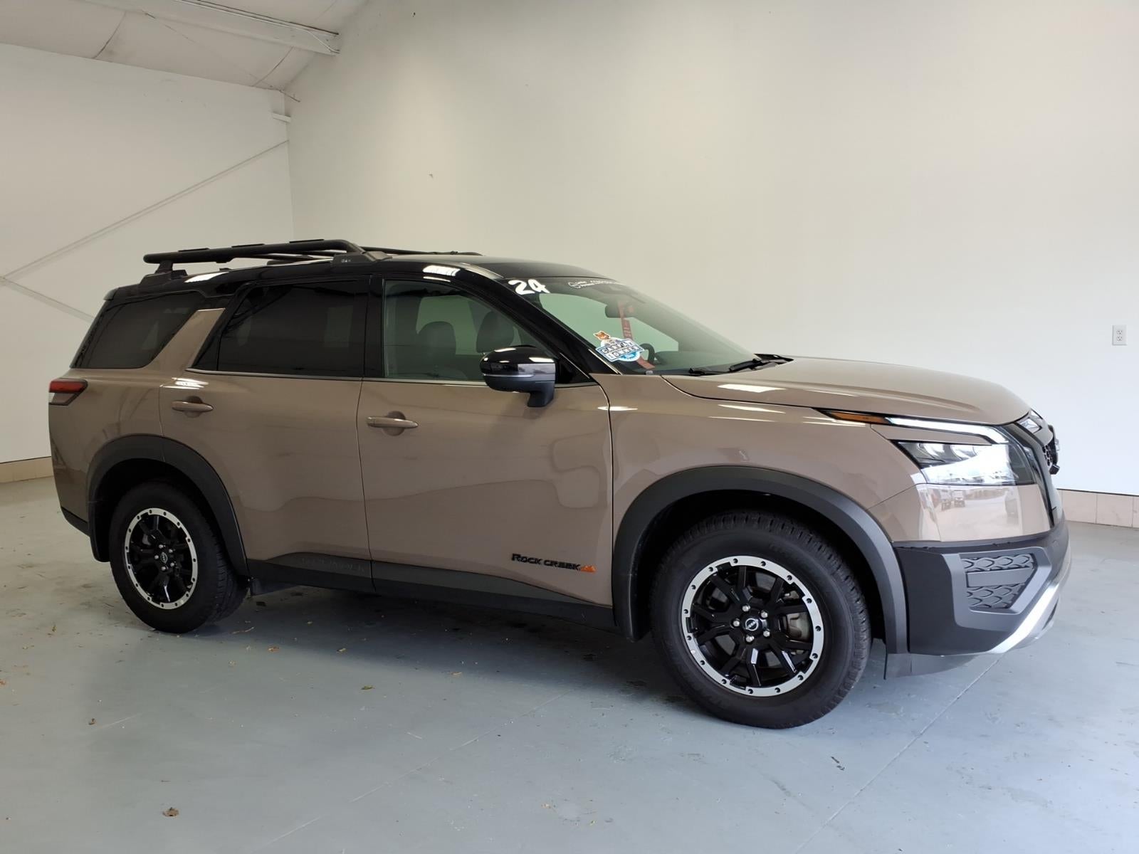 2024 Nissan Pathfinder — side profile view