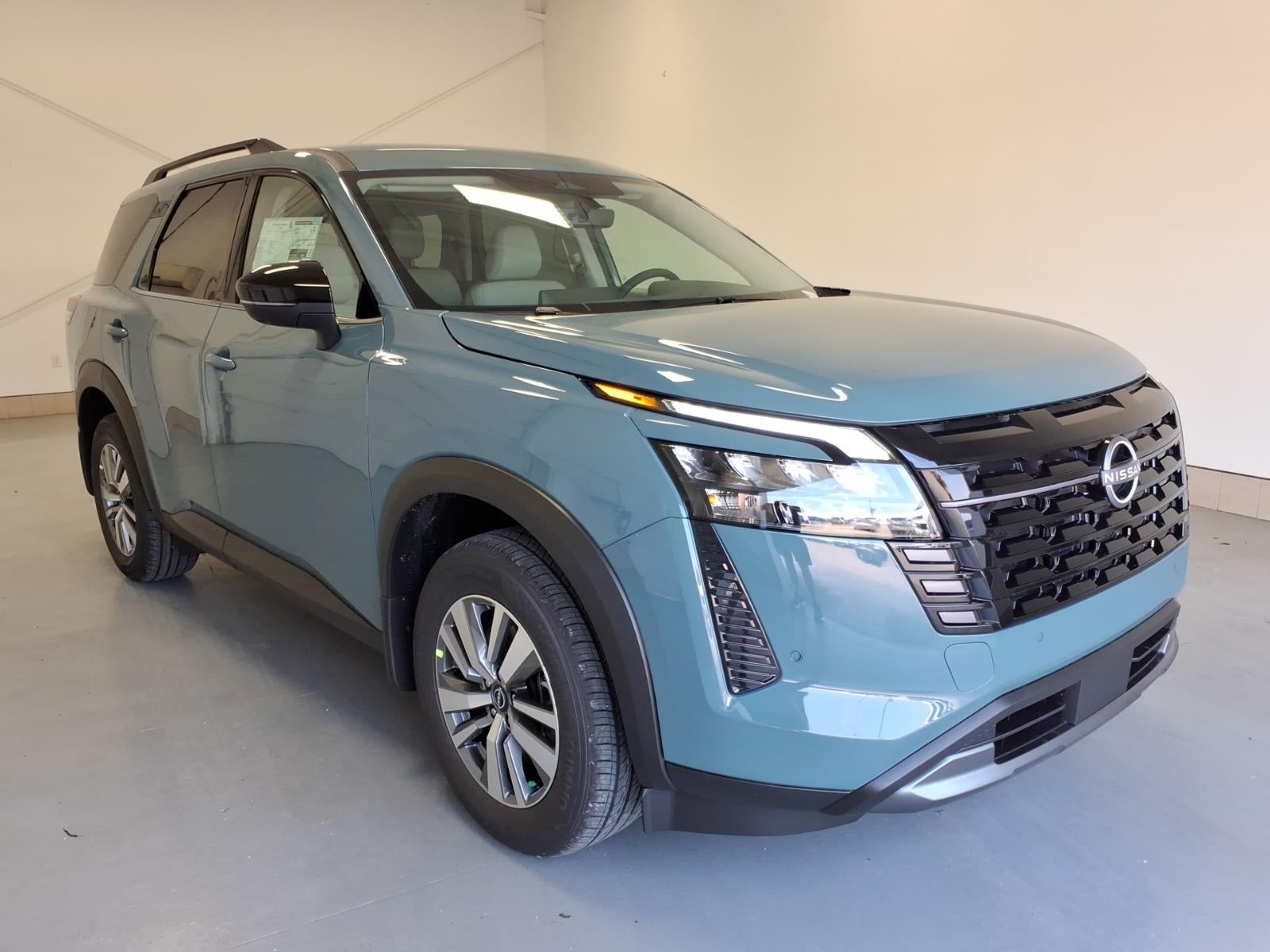 2026 Nissan Pathfinder SL in Baltic Teal Faq — front three-quarter view